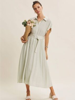 NWT Midi Lightweight Summer Shirt Dress with Buckle Belt in Mint Large